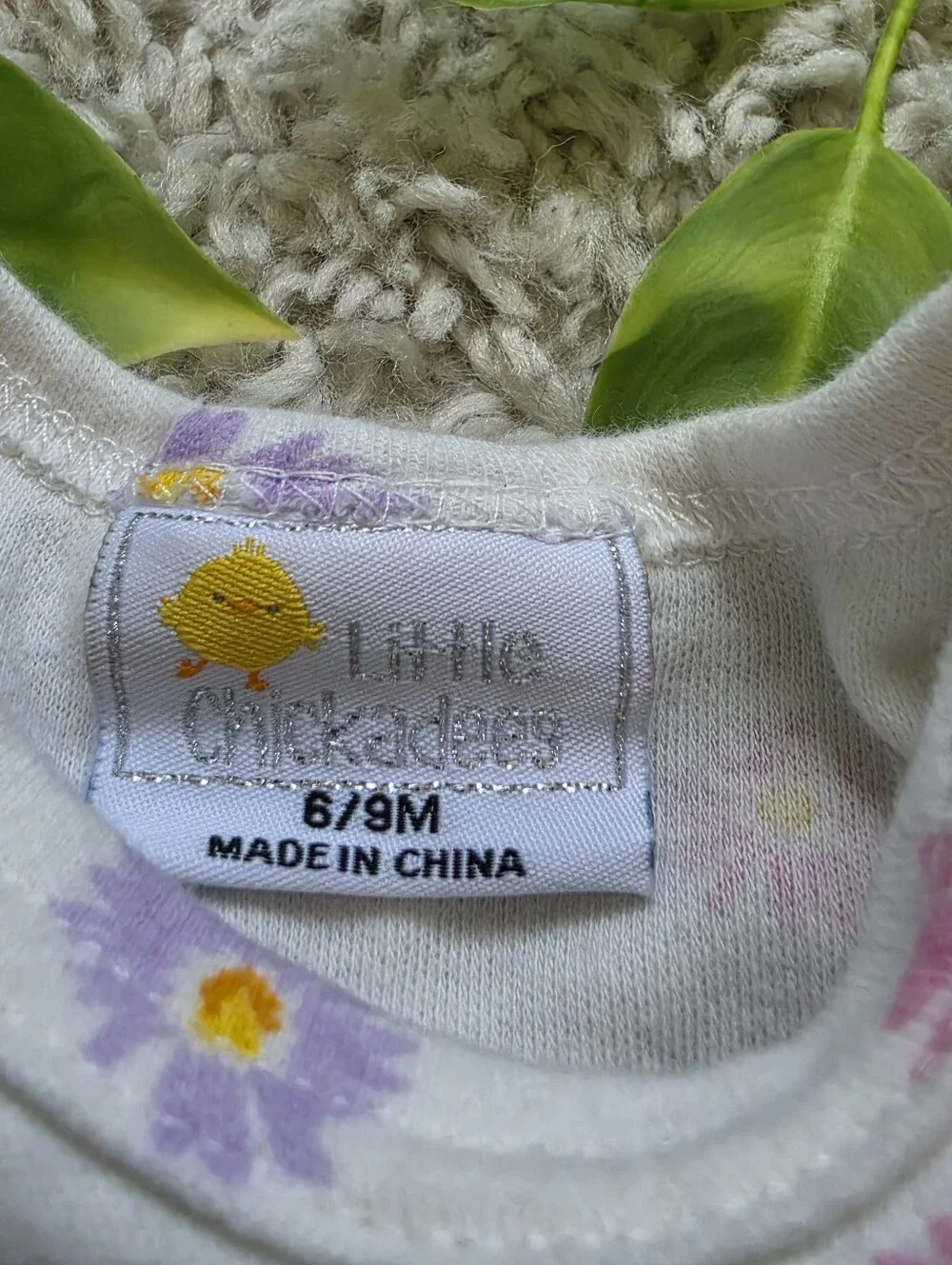 Baby Girl Daisy Onesie (6-9 Months)
